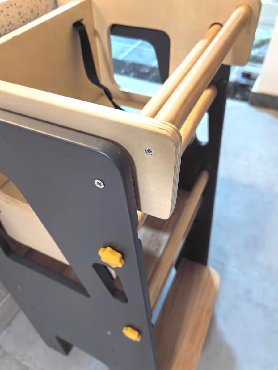 Altuvo Tower-to-Table Seat