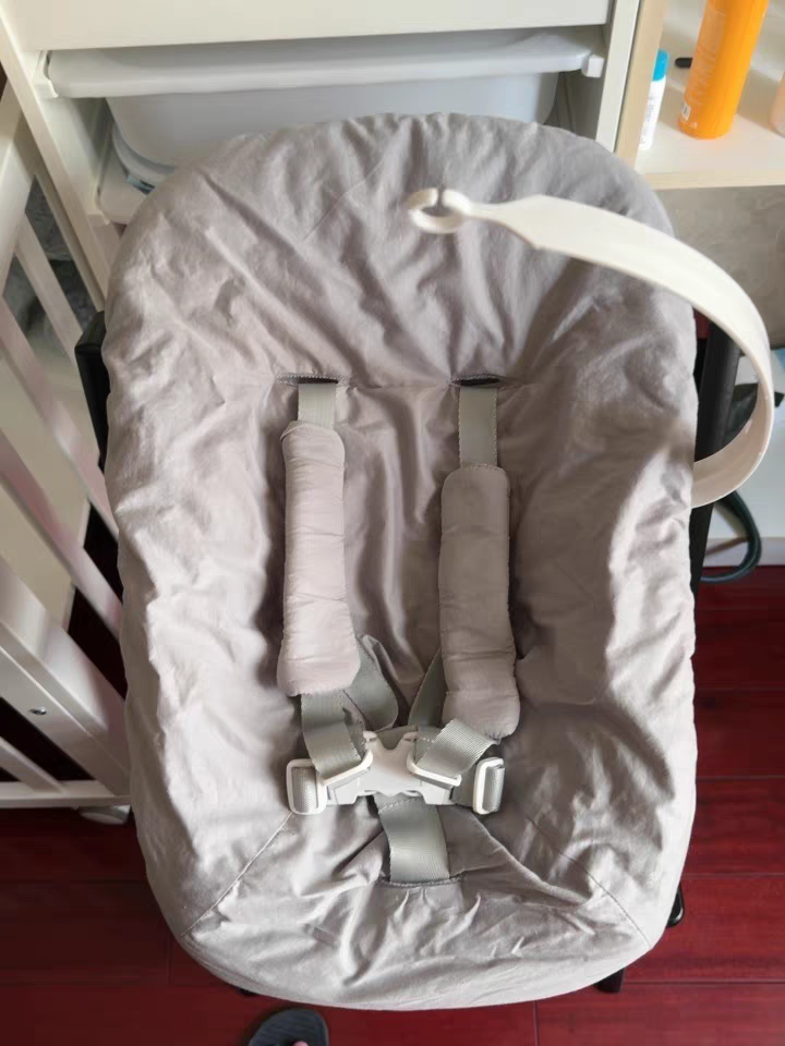 Grow With Me Newborn Set with Toy Hanger